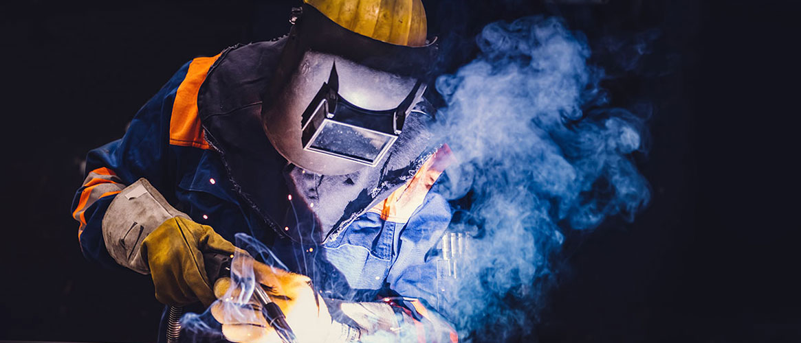 welder working